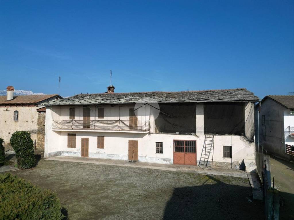 casa indipendente in vendita a Bagnolo Piemonte in zona Rucas