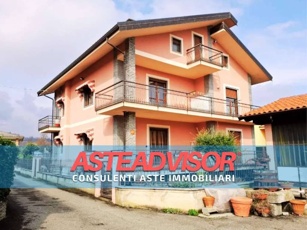 casa indipendente in vendita a Bagnolo Piemonte