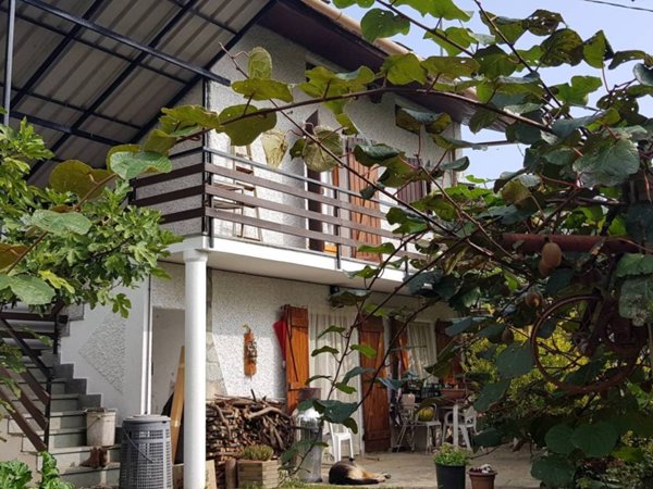 casa indipendente in vendita a Bagnolo Piemonte in zona Rucas