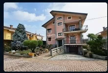 casa indipendente in vendita a Bagnolo Piemonte