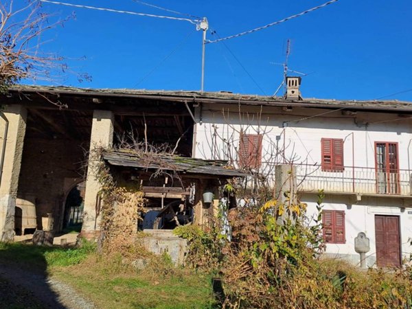 casa indipendente in vendita a Bagnolo Piemonte in zona Rucas