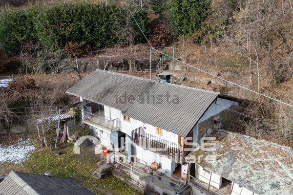 casa semindipendente in vendita a Bagnolo Piemonte in zona Rucas