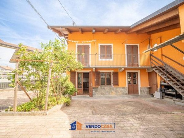 casa indipendente in vendita a Bagnolo Piemonte