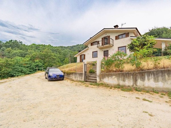 casa indipendente in vendita a Bagnolo Piemonte in zona Rucas