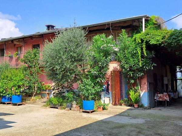 casa indipendente in vendita a Bagnolo Piemonte in zona Rucas