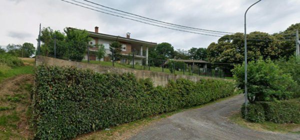 casa indipendente in vendita a Bagnolo Piemonte