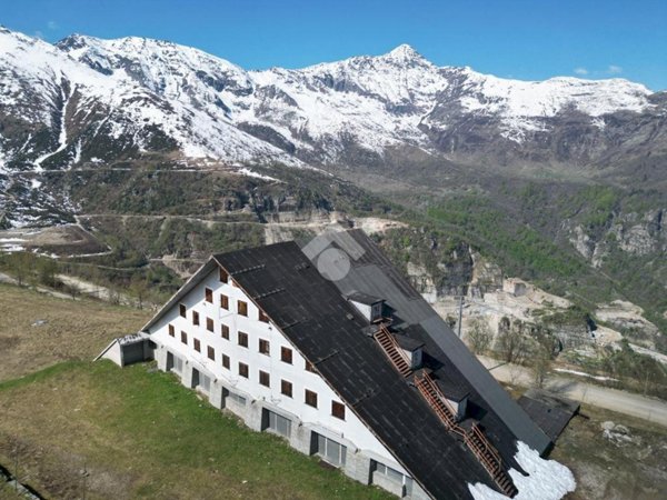 negozio in vendita a Bagnolo Piemonte in zona Montoso