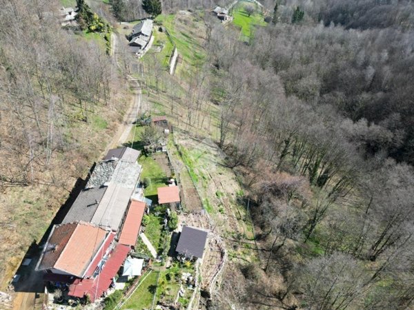 casa semindipendente in vendita a Bagnolo Piemonte in zona Rucas