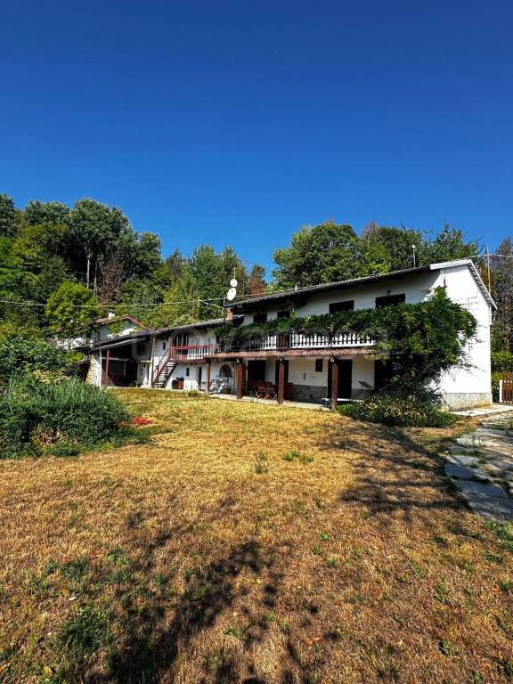 casa indipendente in vendita a Bagnolo Piemonte
