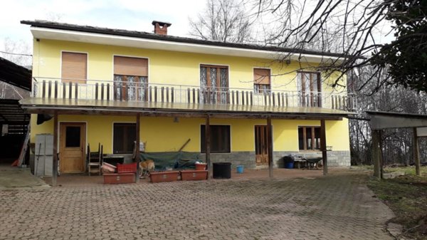 casa indipendente in vendita a Bagnolo Piemonte in zona Rucas