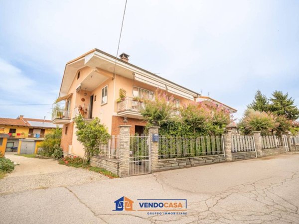 casa indipendente in vendita a Bagnolo Piemonte