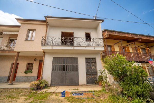 casa indipendente in vendita a Bagnolo Piemonte