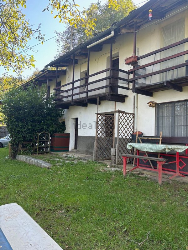 casa indipendente in vendita a Bagnolo Piemonte in zona Rucas