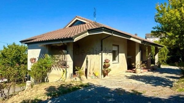 casa indipendente in vendita a Barbaresco