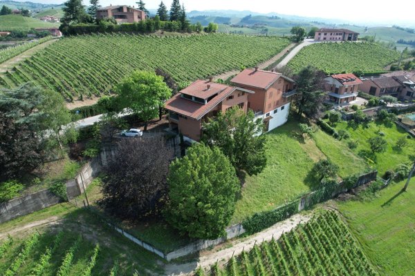 casa indipendente in vendita a Barbaresco