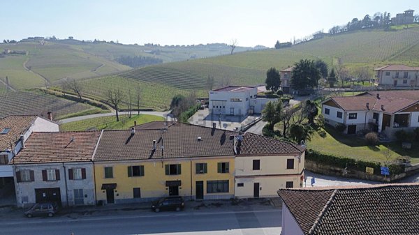 casa indipendente in vendita a Barbaresco
