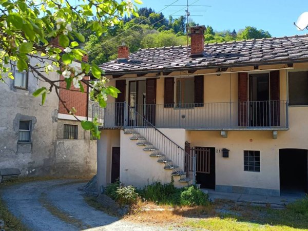 casa indipendente in vendita a Barge