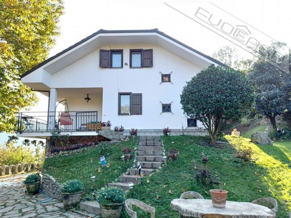 casa indipendente in vendita a Barge