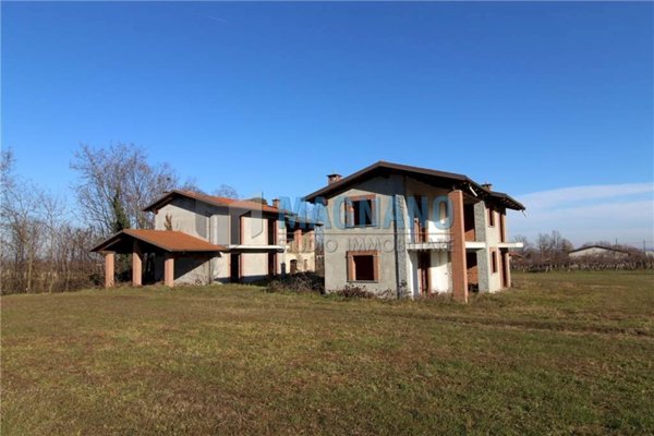 casa indipendente in vendita a Barge
