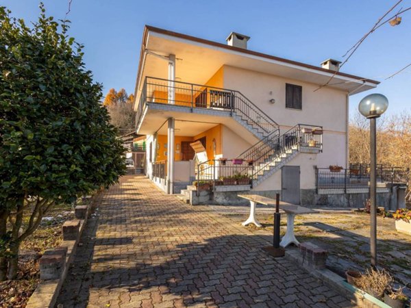 casa indipendente in vendita a Barge