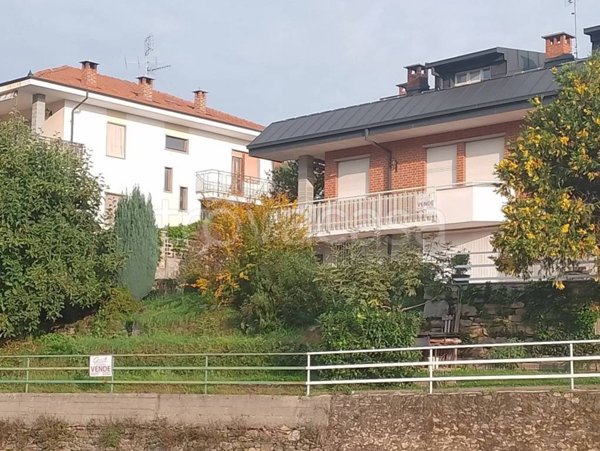 casa indipendente in vendita a Barge