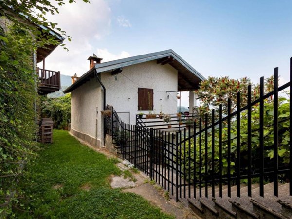 casa indipendente in vendita a Barge