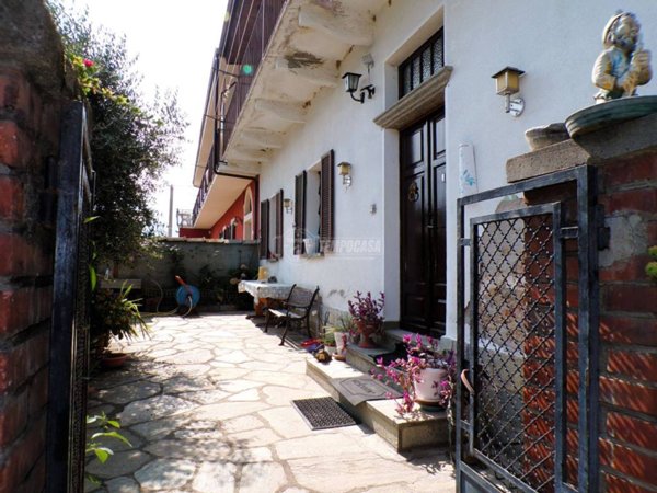 casa indipendente in vendita a Barge
