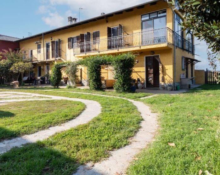 casa indipendente in vendita a Barge