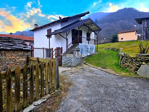 casa indipendente in vendita a Barge
