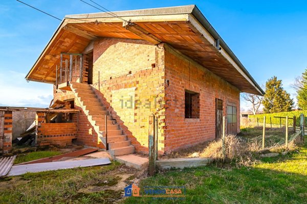 casa indipendente in vendita a Barge