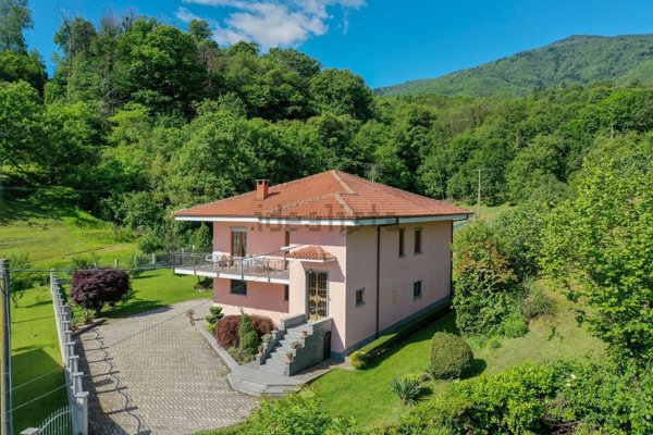 casa indipendente in vendita a Barge