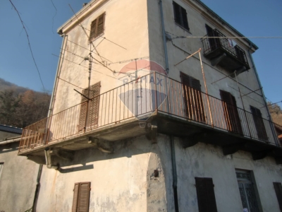 casa indipendente in vendita a Barge