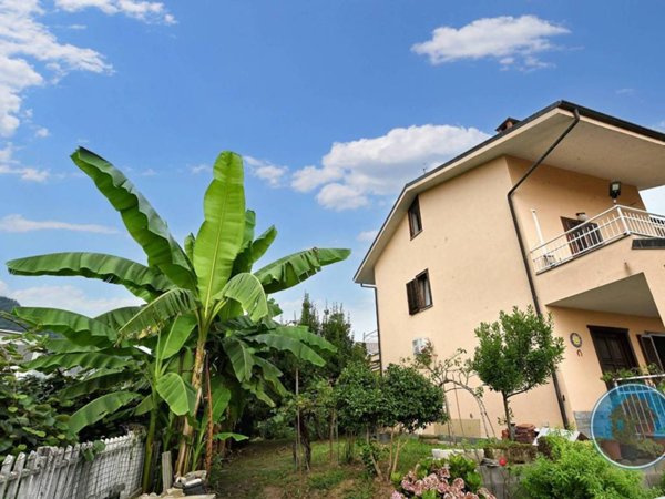casa indipendente in vendita a Barge