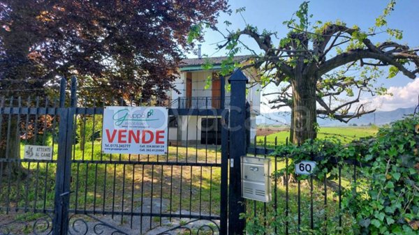casa indipendente in vendita a Barge