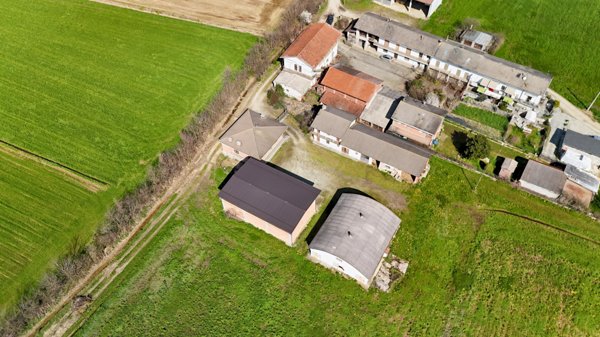 casale in vendita a Barge