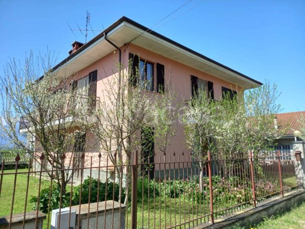 casa indipendente in vendita a Barge