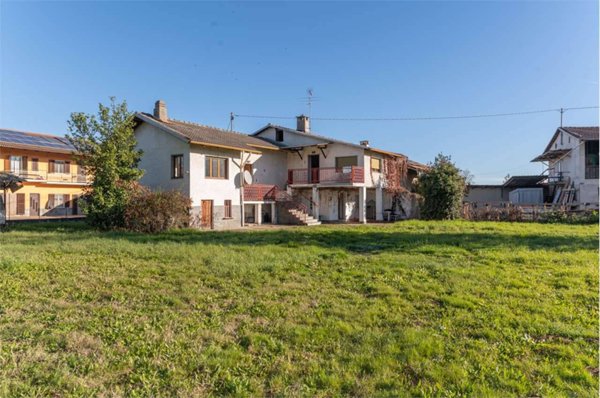 casa indipendente in vendita a Barge