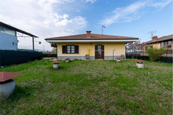 casa indipendente in vendita a Barge