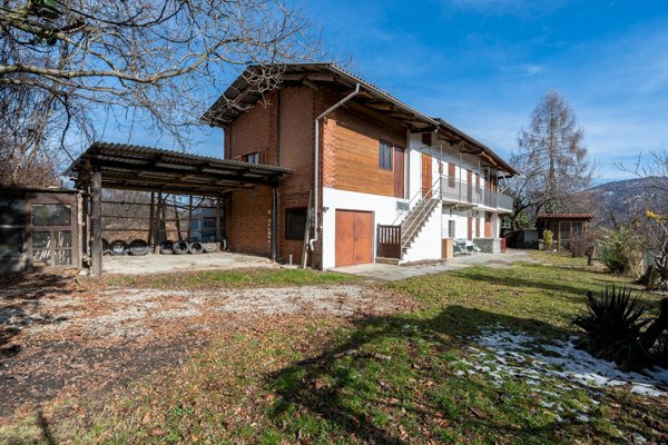 casa indipendente in vendita a Barge