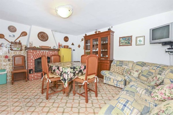 casa indipendente in vendita a Barge