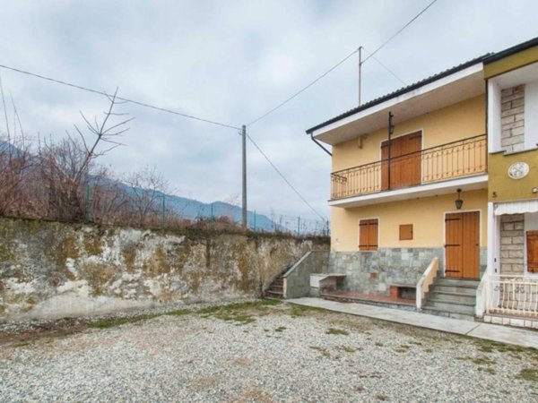 casa indipendente in vendita a Barge