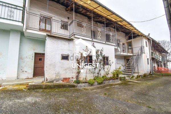 casa indipendente in vendita a Barge