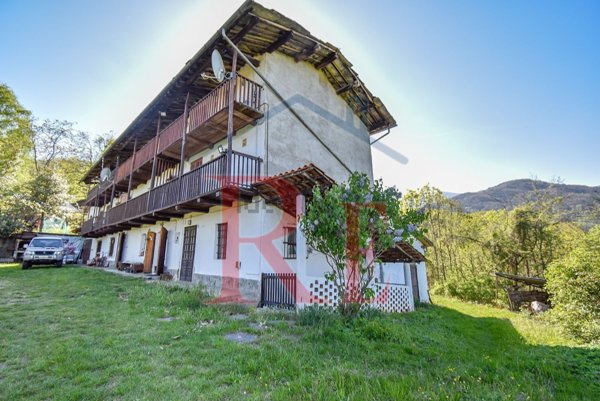 quadrivano in vendita a Barge