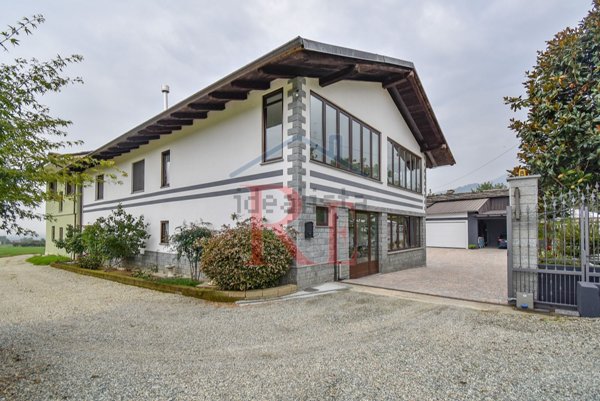 casa indipendente in vendita a Barge