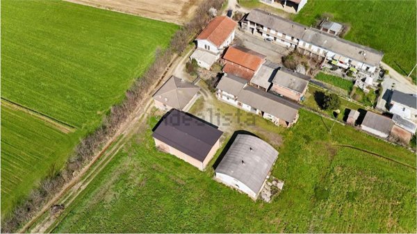 casa indipendente in vendita a Barge