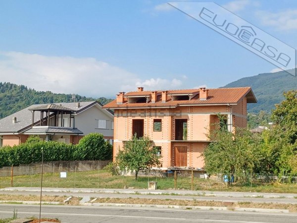 casa indipendente in vendita a Barge