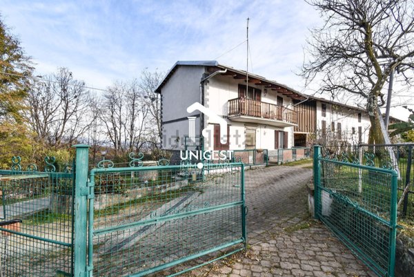 casa indipendente in vendita a Barge