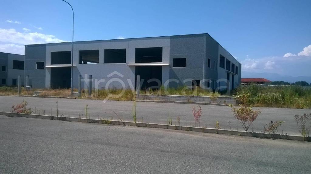 capannone in vendita a Barge