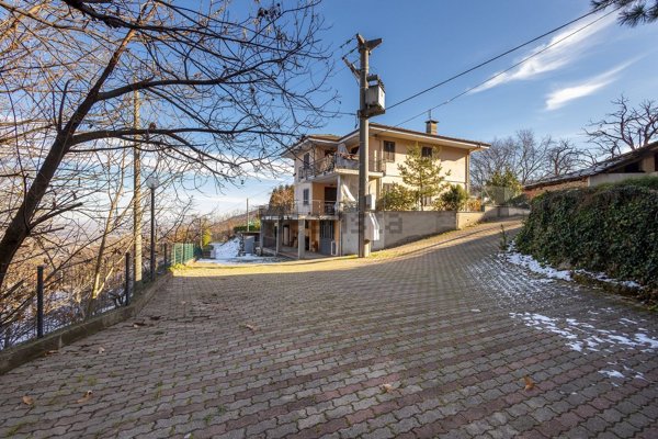 casa indipendente in vendita a Barge