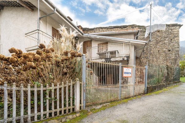 casa indipendente in vendita a Barge